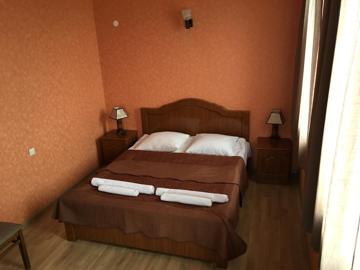 Hotel Sweet Home Telavi Dış mekan fotoğraf